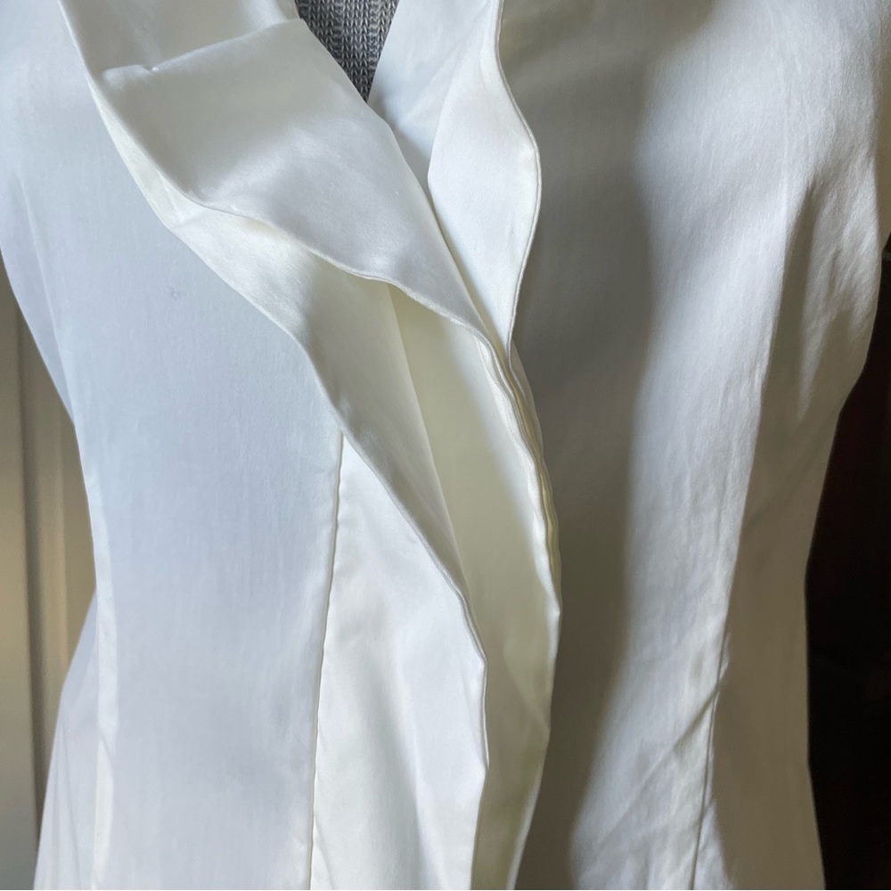 Ann Taylor Solid White Sleeveless Button Down Shi… - image 3